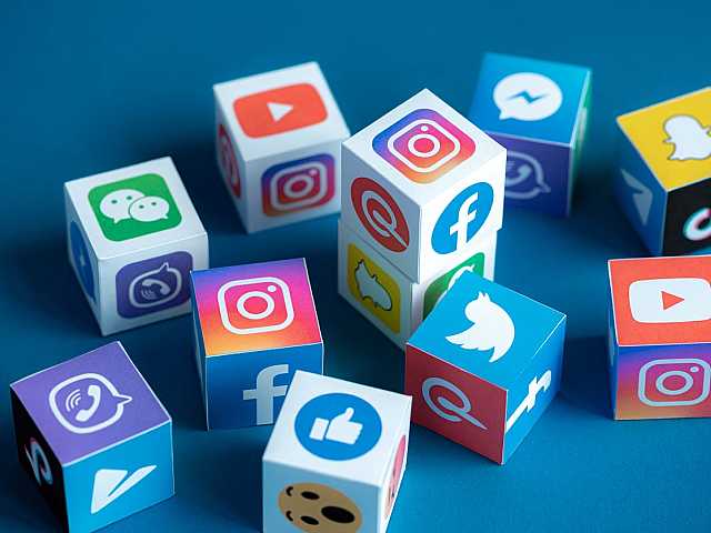 GLOBAL SUMMITIN PRESENZA E VIA WEB
Marketing Global Summit 2022: I trend del futuro