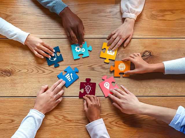 AMBROSETTI LIVEVIA WEB
Decisioni, etica e business: cercare la coerenza bilanciando risultati, società e ambiente