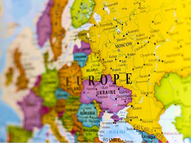 AGGIORNAMENTO PERMANENTEIN PRESENZA
Geopolitica dell'Interregno: riconfigurazioni strategiche e nuovi equilibri politici in Europa