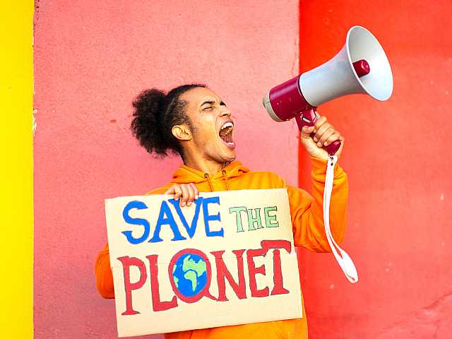 AMBROSETTI LIVEVIA WEB
La Terra del futuro: cosa ci aspetta e come agire per salvare il pianeta
