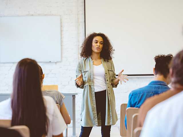 AGGIORNAMENTO PERMANENTEIN PRESENZA
La comunicazione migliore è la tua ed è breve. Trovare il proprio totem comunicativo per raccontare e convincere in modo autentico ed efficace