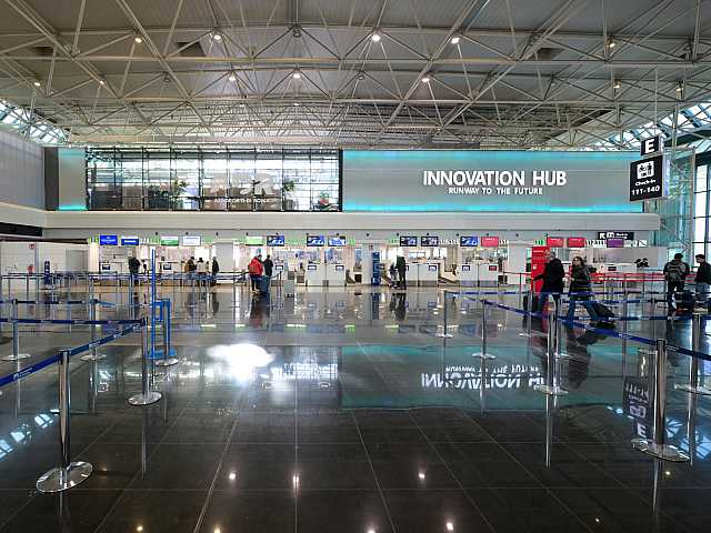 AGGIORNAMENTO PERMANENTEIN PRESENZA
Innovazione, eccellenza operativa e qualità del servizio: visita alla sala di controllo di Fiumicino e all’Innovation Hub di Aeroporti di Roma (con aperitivo di networking)