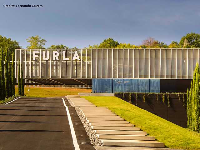 AGGIORNAMENTO PERMANENTEIN PERSON
“Progetto Italia” by Furla, where quality of work, sustainability and landscape meet (with networking cocktail)