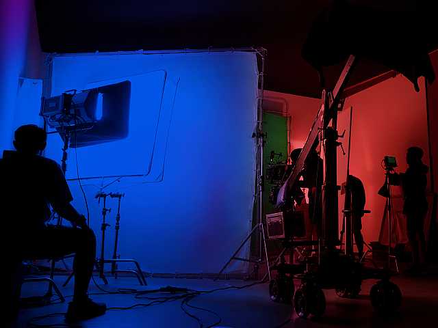 AGGIORNAMENTO PERMANENTEIN PERSON
Leadership on Stage: winning insights for leading your team through the big screen