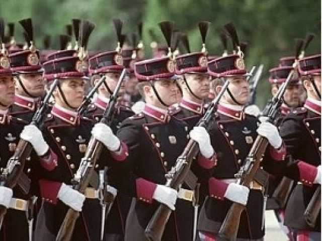 AGGIORNAMENTO PERMANENTEVIA WEB
SESSIONE ON-LINE
Guidare, motivare, gestire situazioni complesse: le sfide di un comandante