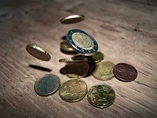 AGGIORNAMENTO PERMANENTEIN PRESENZA
L’economia dei luoghi comuni e le prospettive per l’Italia