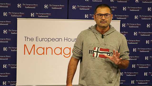 Raccontare una storia che va oltre i fatti reali