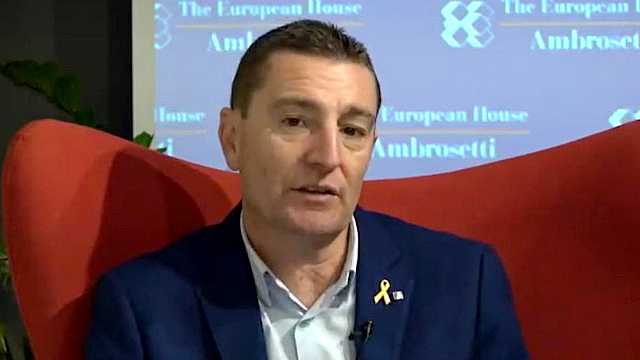 The challenges of digital transformation in a complex organization: the experience of the Government of Catalonia