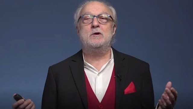 Key values for an extraordinary customer service: innovation and adaptation.