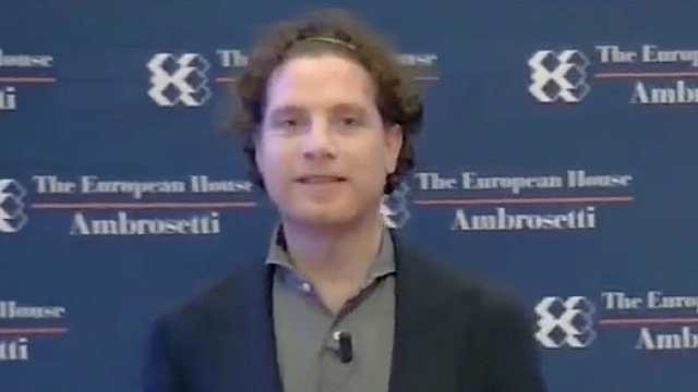 Comprendere principi e tool della IA generativa per implementarla con successo in azienda